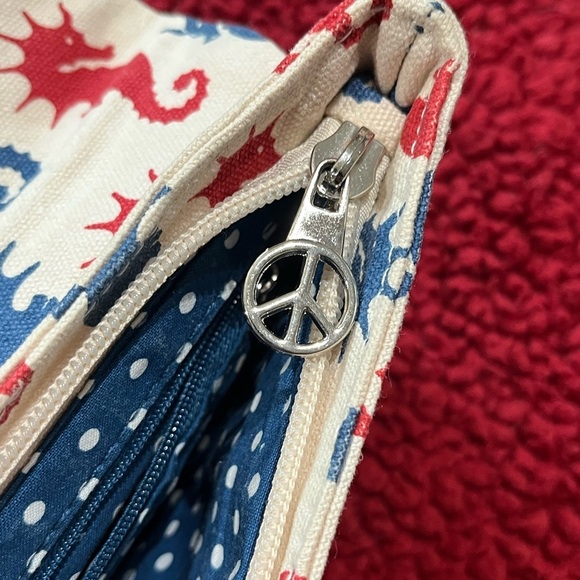 Rare BUNGALOW 360 Seahorse Print Canvas Wristlet Clutch Natural/Beige Red Blue - Picture 6 of 10